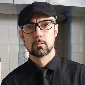 Meet your Posher, Antonio